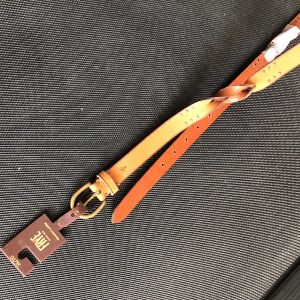 FRYE (XL) leather belt studded - Picture 5 of 11